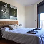 Center Modern *