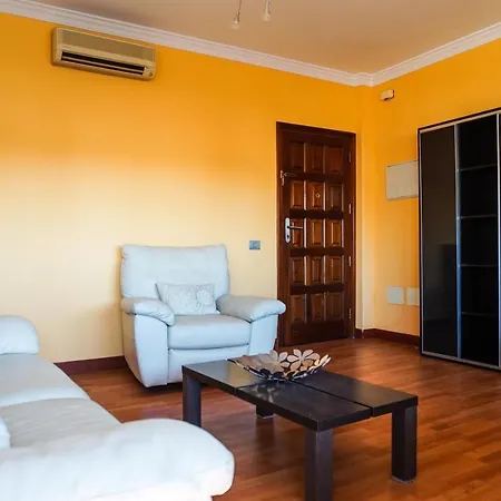 Center Modern Apartment *